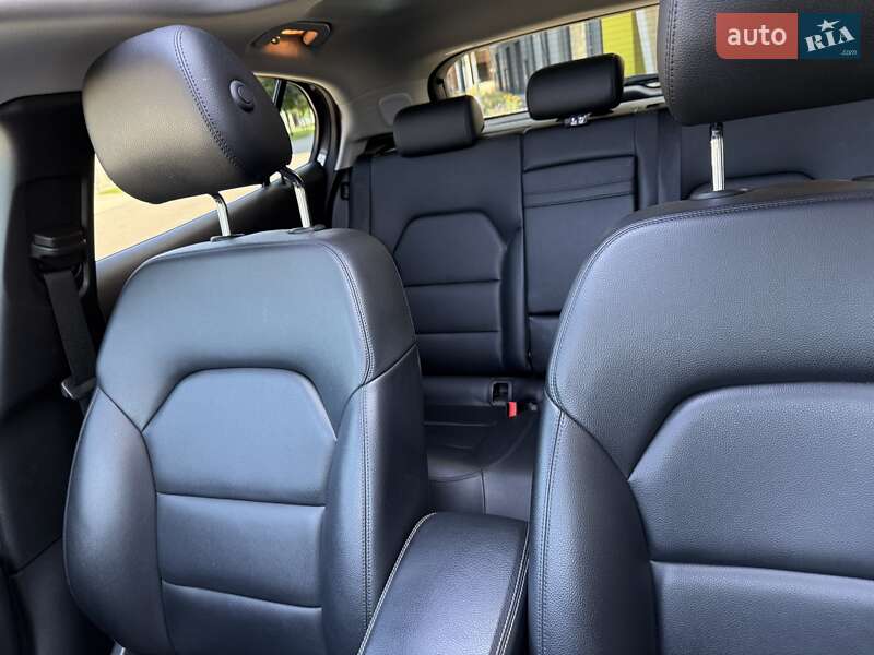 Позашляховик / Кросовер Mercedes-Benz GLA-Class 2014 в Мукачевому