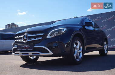 Внедорожник / Кроссовер Mercedes-Benz GLA-Class 2017 в 