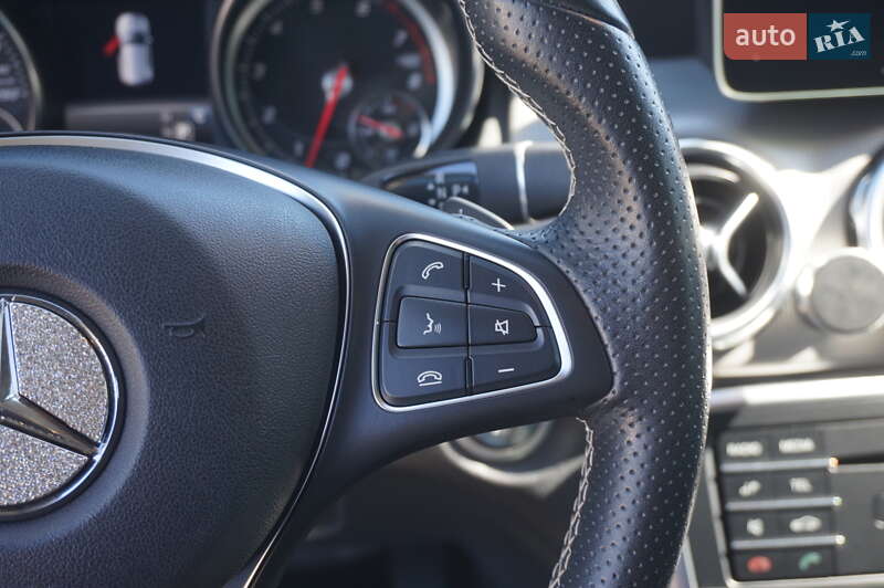 Внедорожник / Кроссовер Mercedes-Benz GLA-Class 2017 в Одессе