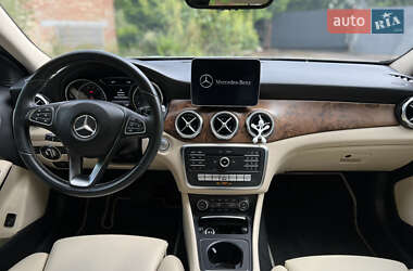 Внедорожник / Кроссовер Mercedes-Benz GLA-Class 2018 в 
