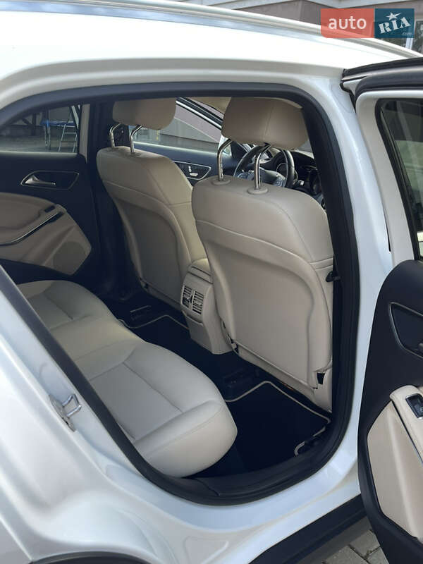 Внедорожник / Кроссовер Mercedes-Benz GLA-Class 2019 в Хмельницком