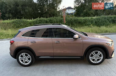 Внедорожник / Кроссовер Mercedes-Benz GLA-Class 2022 в 