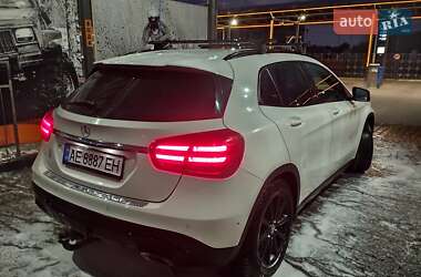 Внедорожник / Кроссовер Mercedes-Benz GLA-Class 2017 в 
