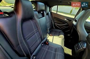Внедорожник / Кроссовер Mercedes-Benz GLA-Class 2016 в 