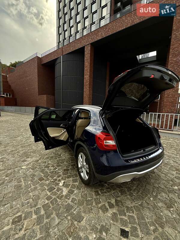 Позашляховик / Кросовер Mercedes-Benz GLA-Class 2018 в Дніпрі