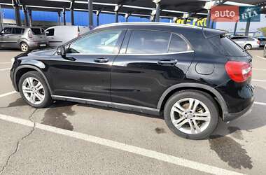 Позашляховик / Кросовер Mercedes-Benz GLA-Class 2015 в 
