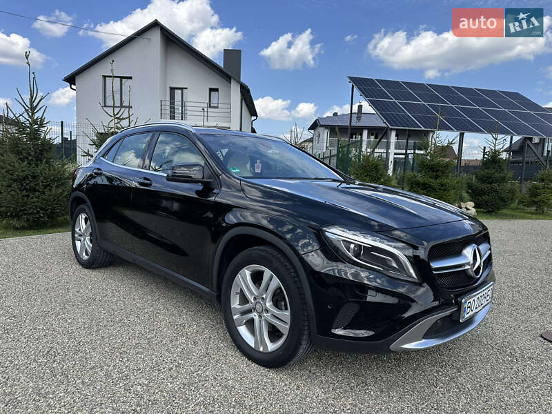 Внедорожник / Кроссовер Mercedes-Benz GLA-Class 2016 в Тернополе