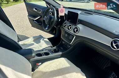 Внедорожник / Кроссовер Mercedes-Benz GLA-Class 2016 в 