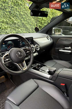 Внедорожник / Кроссовер Mercedes-Benz GLA-Class 2022 в 