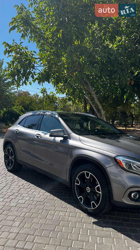 Позашляховик / Кросовер Mercedes-Benz GLA-Class 2018 в Одесі