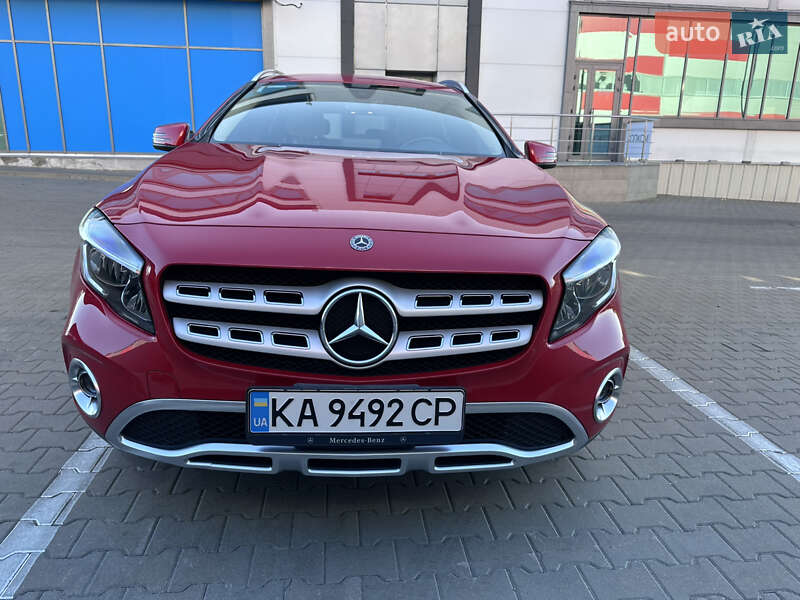 Внедорожник / Кроссовер Mercedes-Benz GLA-Class 2017 в 