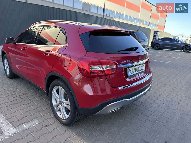 Позашляховик / Кросовер Mercedes-Benz GLA-Class 2017 в Києві фото 13 Позашляховик / Кросовер Mercedes-Benz GLA-Class 2017 в Києві