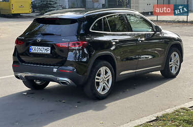 Внедорожник / Кроссовер Mercedes-Benz GLA-Class 2021 в 