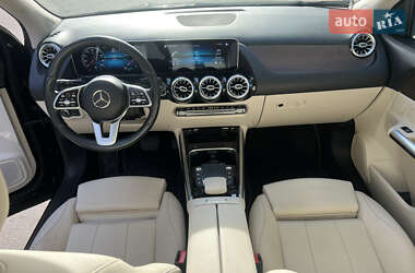 Внедорожник / Кроссовер Mercedes-Benz GLA-Class 2021 в 