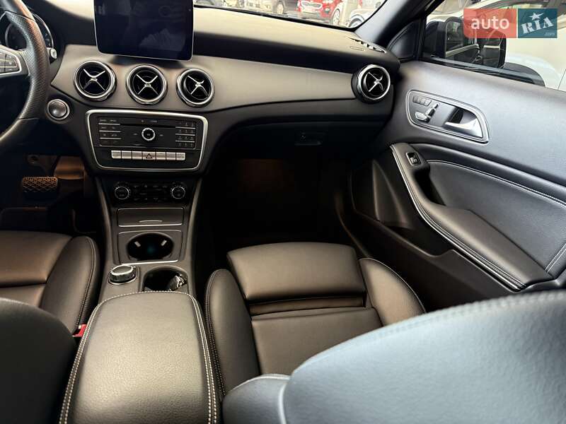 Внедорожник / Кроссовер Mercedes-Benz GLA-Class 2019 в Одессе