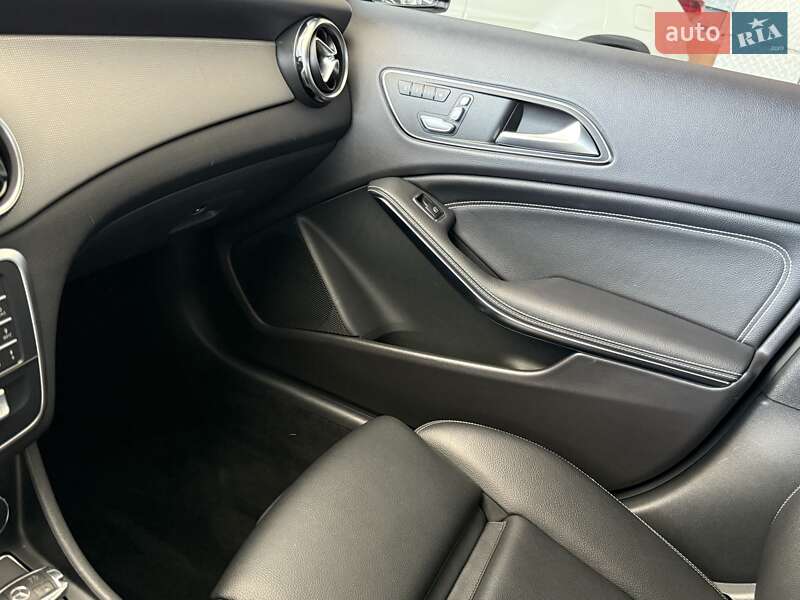 Внедорожник / Кроссовер Mercedes-Benz GLA-Class 2019 в Одессе