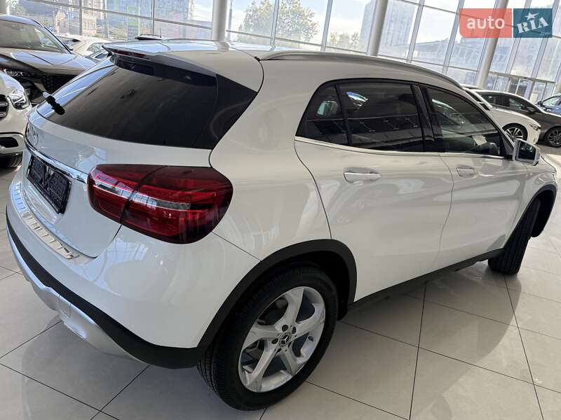 Внедорожник / Кроссовер Mercedes-Benz GLA-Class 2019 в Одессе