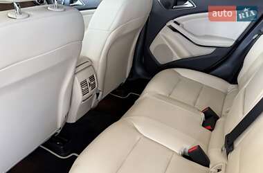 Позашляховик / Кросовер Mercedes-Benz GLA-Class 2019 в 