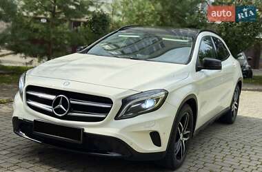Позашляховик / Кросовер Mercedes-Benz GLA-Class 2015 в 