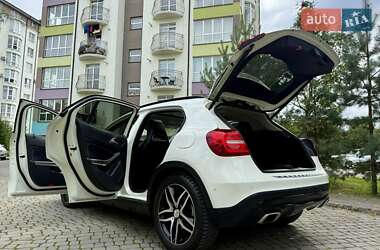 Позашляховик / Кросовер Mercedes-Benz GLA-Class 2015 в 