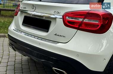 Позашляховик / Кросовер Mercedes-Benz GLA-Class 2015 в 