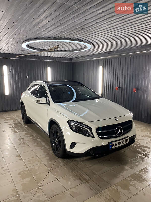 Внедорожник / Кроссовер Mercedes-Benz GLA-Class 2015 в Киеве