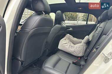 Внедорожник / Кроссовер Mercedes-Benz GLA-Class 2016 в 