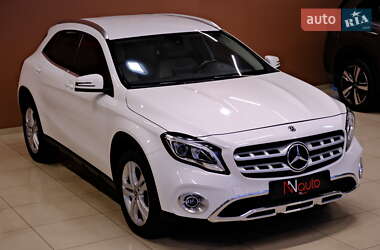 Позашляховик / Кросовер Mercedes-Benz GLA-Class 2018 в 