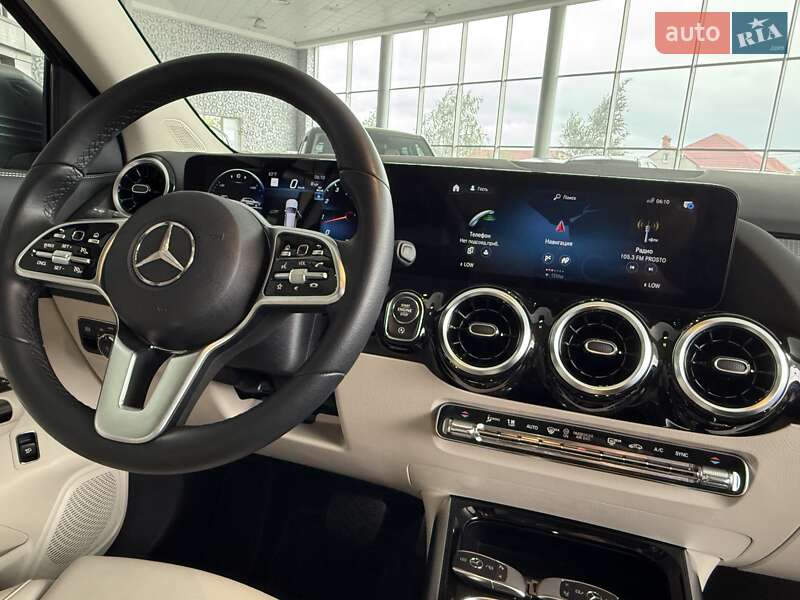 Внедорожник / Кроссовер Mercedes-Benz GLA-Class 2022 в Одессе