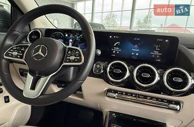 Внедорожник / Кроссовер Mercedes-Benz GLA-Class 2022 в 