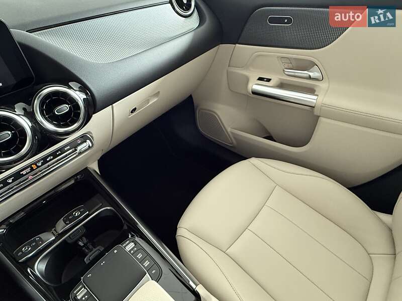 Внедорожник / Кроссовер Mercedes-Benz GLA-Class 2022 в Одессе