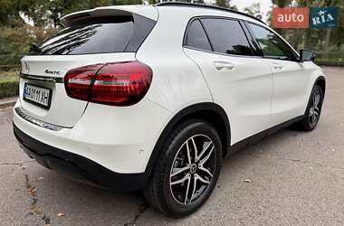 Внедорожник / Кроссовер Mercedes-Benz GLA-Class 2017 в 