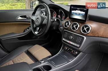 Внедорожник / Кроссовер Mercedes-Benz GLA-Class 2017 в 