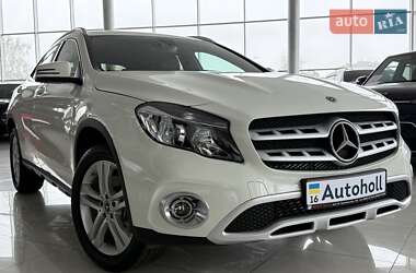 Внедорожник / Кроссовер Mercedes-Benz GLA-Class 2017 в 
