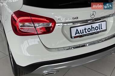 Внедорожник / Кроссовер Mercedes-Benz GLA-Class 2017 в 