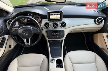 Внедорожник / Кроссовер Mercedes-Benz GLA-Class 2014 в 