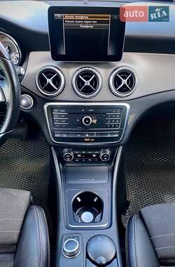 Позашляховик / Кросовер Mercedes-Benz GLA-Class 2016 в 