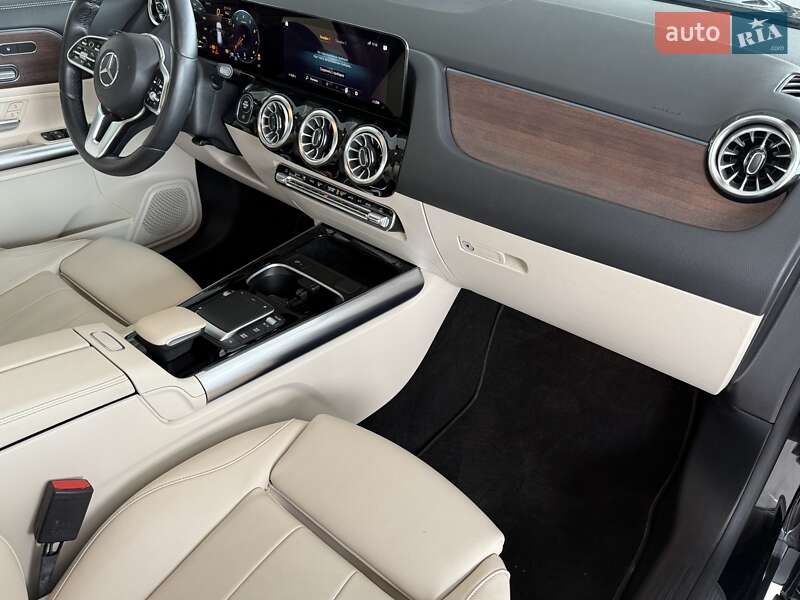 Внедорожник / Кроссовер Mercedes-Benz GLA-Class 2023 в Одессе