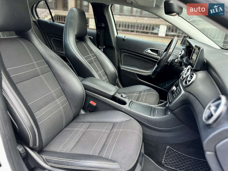 Позашляховик / Кросовер Mercedes-Benz GLA-Class 2015 в Києві