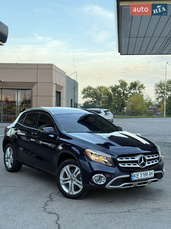 Внедорожник / Кроссовер Mercedes-Benz GLA-Class 2017 в Днепре