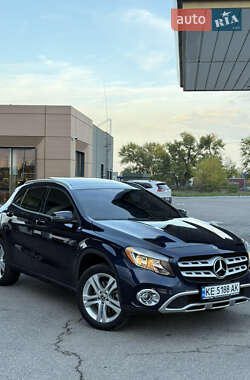 Позашляховик / Кросовер Mercedes-Benz GLA-Class 2017 в 