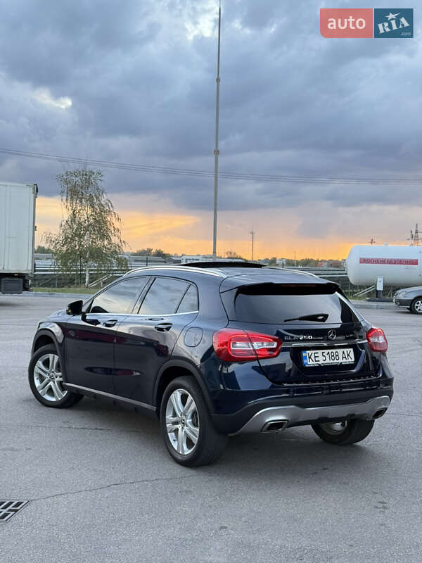 Внедорожник / Кроссовер Mercedes-Benz GLA-Class 2017 в Днепре