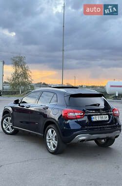 Позашляховик / Кросовер Mercedes-Benz GLA-Class 2017 в 
