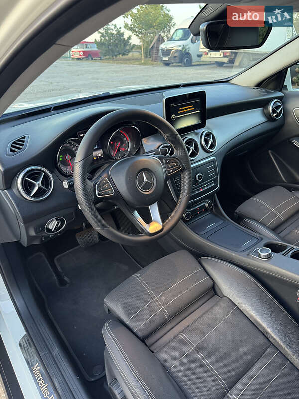 Внедорожник / Кроссовер Mercedes-Benz GLA-Class 2016 в Одессе