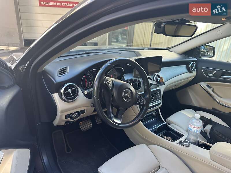 Позашляховик / Кросовер Mercedes-Benz GLA-Class 2018 в Одесі фото 6 Позашляховик / Кросовер Mercedes-Benz GLA-Class 2018 в Одесі