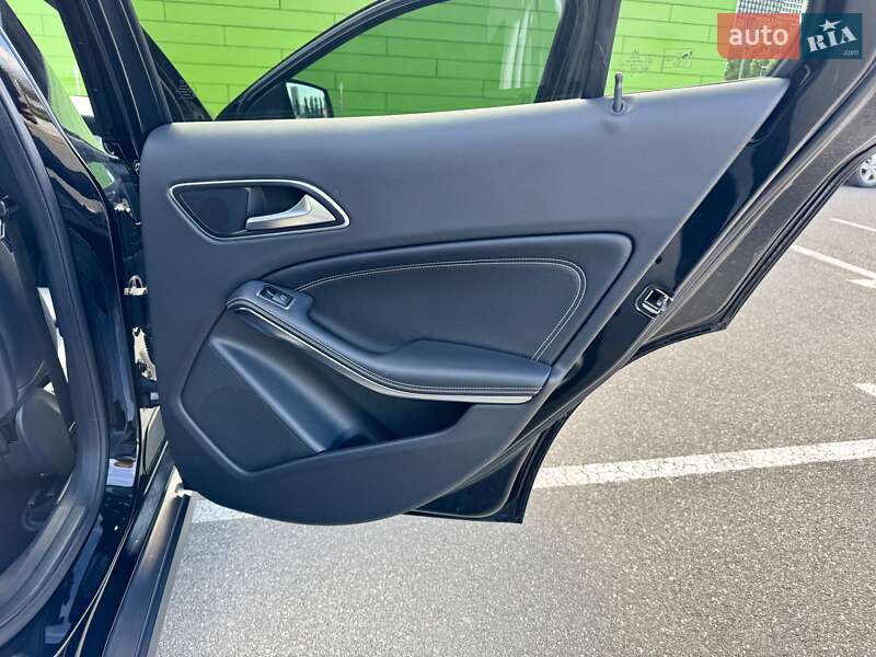 Внедорожник / Кроссовер Mercedes-Benz GLA-Class 2016 в Киеве фото 43 Внедорожник / Кроссовер Mercedes-Benz GLA-Class 2016 в Киеве