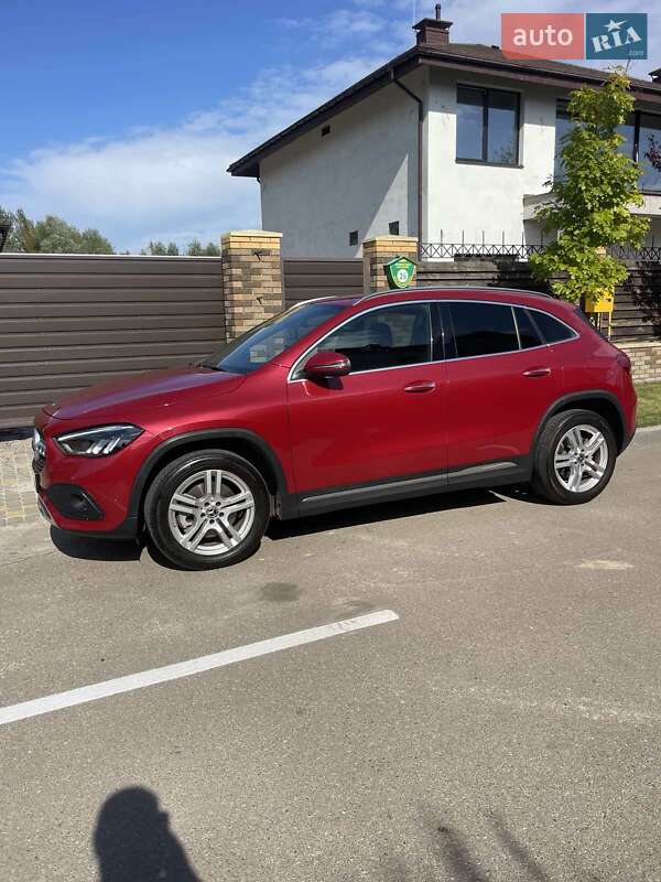 Mercedes-Benz GLA-Class 2020