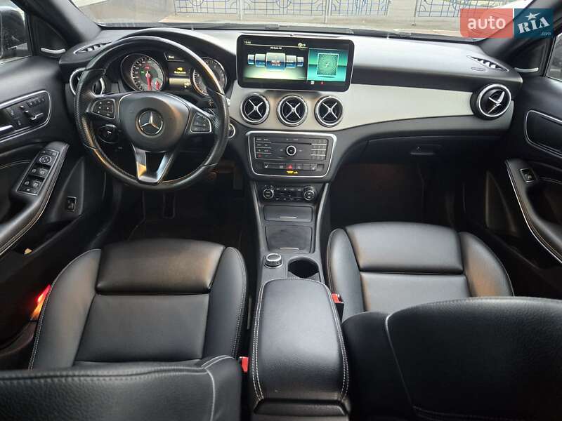 Внедорожник / Кроссовер Mercedes-Benz GLA-Class 2015 в Киеве