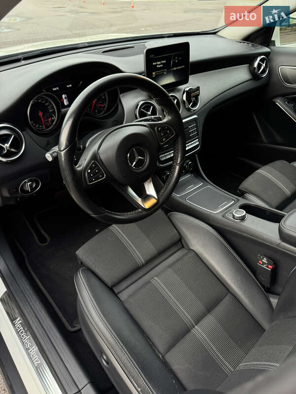 Внедорожник / Кроссовер Mercedes-Benz GLA-Class 2017 в Киеве фото 17 Внедорожник / Кроссовер Mercedes-Benz GLA-Class 2017 в Киеве