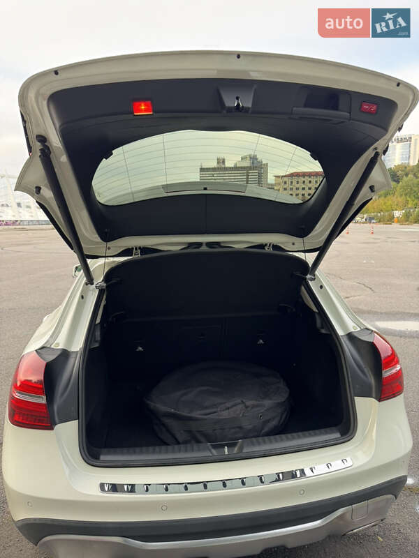 Внедорожник / Кроссовер Mercedes-Benz GLA-Class 2017 в Киеве фото 23 Внедорожник / Кроссовер Mercedes-Benz GLA-Class 2017 в Киеве